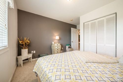 1877 Clifftop Ln, Pueblo CO 81007-3931 exterior