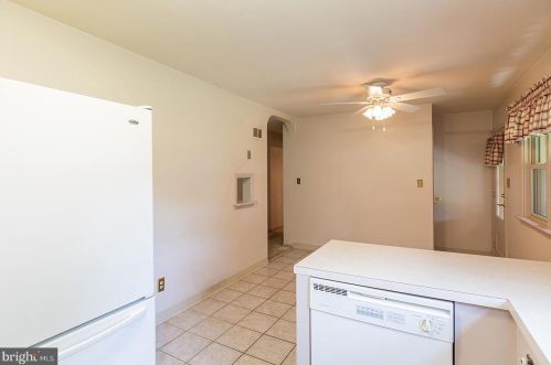 54 Sunrise Ave, Lancaster PA  17601-3942 exterior