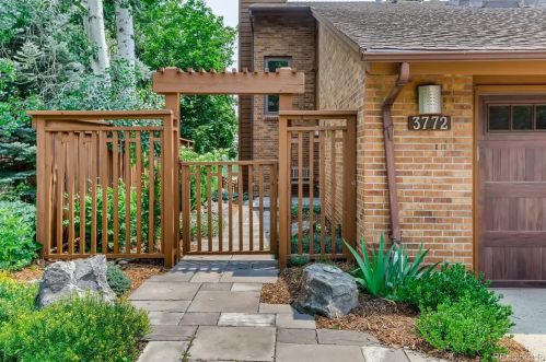 3772 Lakebriar Dr, Boulder, CO 80304-1003