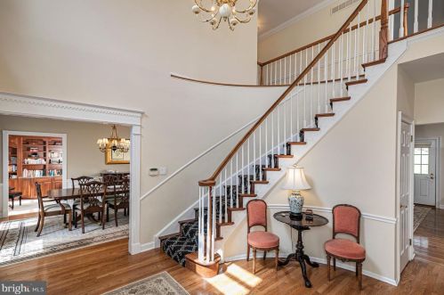 1 Tomlyn Dr, Princeton NJ  08540-4316 exterior