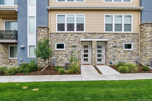 6749 Tempe Ct, Aurora CO  80016-2778 exterior