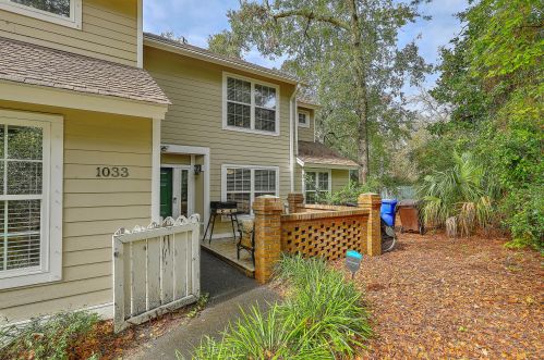 1033 Planters Pl, Mount Pleasant, SC 29464-3180