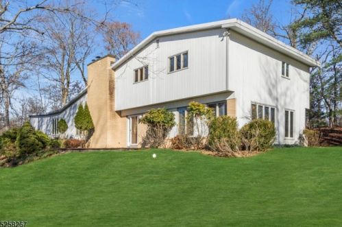 1030 Crim Rd, Bridgewater, NJ 08807-1872