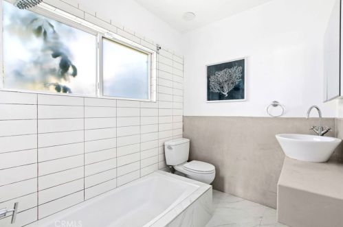 4706 Halbrent Ave, Van Nuys CA  91403-2420 exterior