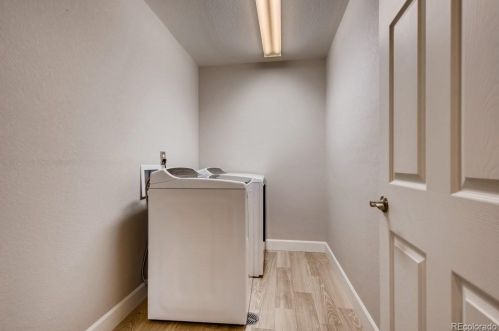 5028 Addison Way, Aurora CO 80016-5390 exterior