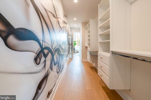 2302 Gordon St, Philadelphia PA 19132-4631 exterior