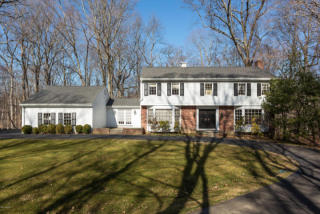 31 Londonderry Dr, Greenwich, CT 06830-3508