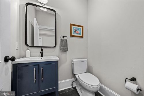 115 Washington Ave, Tavistock NJ  08033-3320 exterior