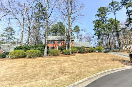 1303 Amherst Ct, Marietta, GA 30068-2104