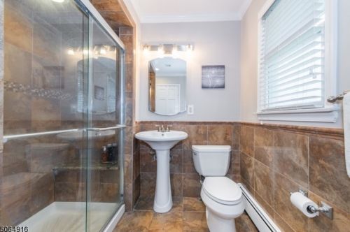 6 Patty Ln, Dover NJ  07869-4735 exterior