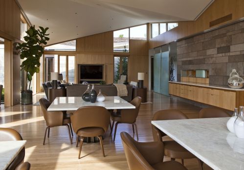 2500 Telegraph Rd, Bannockburn IL  60015-1540 exterior