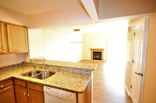 26 Oltendorf Rd, Streamwood, IL 60107-1470
