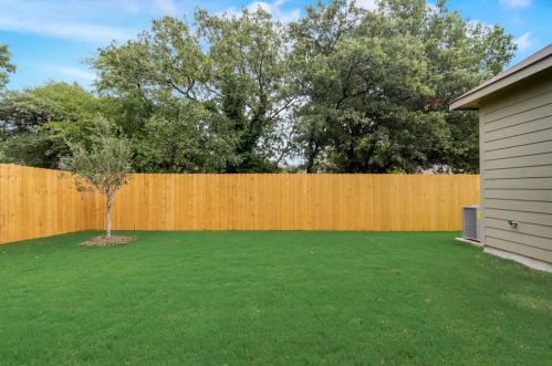 333 Lowery Oaks Trl, Fort Worth TX  76120-1723 exterior