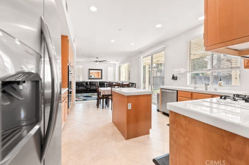 4256 Pondhill Ct, Riverside CA  92505-3464 exterior