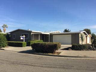 554 Panjon St, Hayward, CA 94544-5849