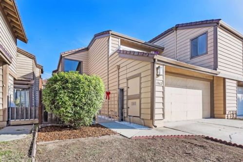 1062 Dempsey Rd, Milpitas, CA 95035-6917