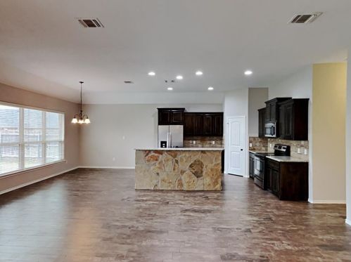 3104 Windcrest Ct, Granbury TX  76049-7244 exterior