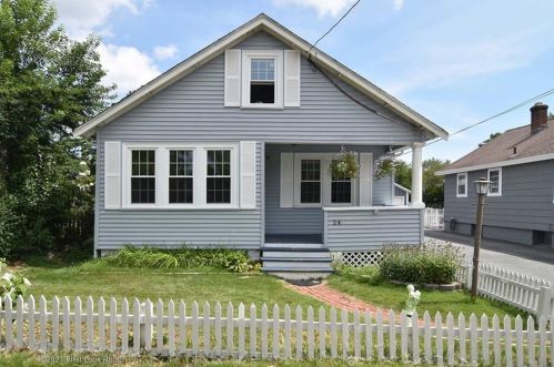 24 Whitin Ave, Warwick, RI 02888-2014