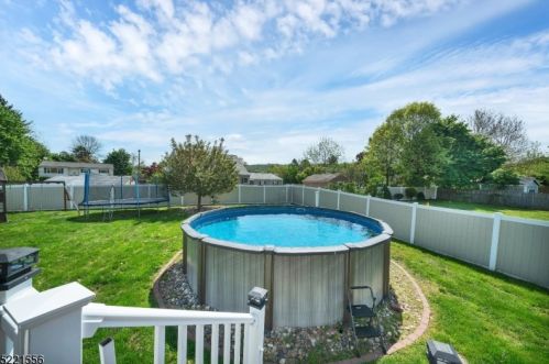 20 Lawrence Dr, Hackettstown NJ  07840-2510 exterior