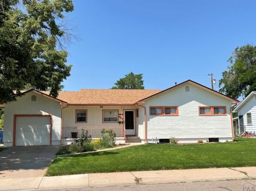 627 Westacres Ave, Pueblo, CO 81005-1748