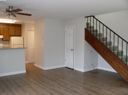 599 Blossom Way, Hayward, CA 94541-1959
