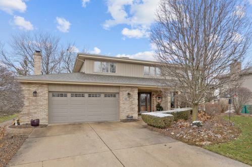 9212 Christine Ct, Orland Park, IL 60462-2067