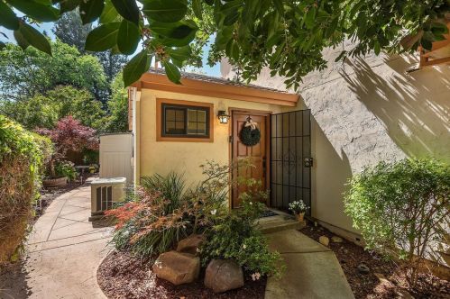 1327 Chandon Ct, San Jose, CA 95125-5967