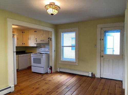 20 Downing St, Concord, NH 03301-3531