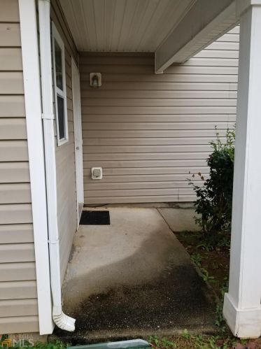 2741 Live Oak Trl, Atlanta GA  30349-3190 exterior