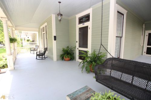 23 Wesley St, Newnan, GA 30263-2012