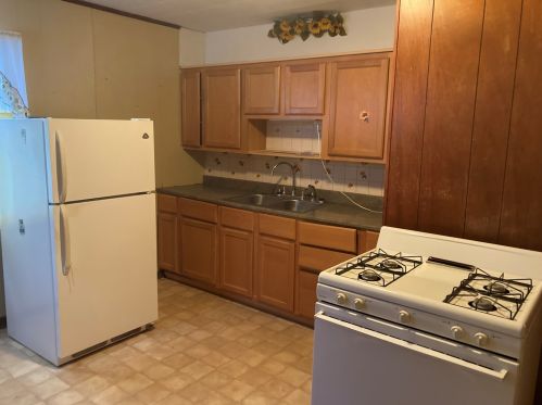 306 Luana Rd, Joliet IL  60433-3124 exterior