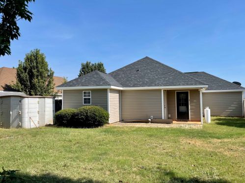 110 Wembley Dr, Warner Robins, GA 31088-1271
