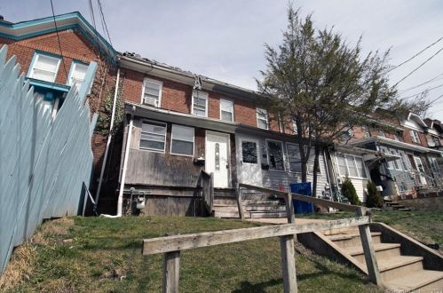 237 Wood St, Waterbury, CT 06704-4141