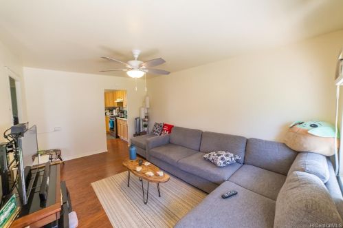 2969 Varsity Cir, Honolulu HI  96826-1745 exterior