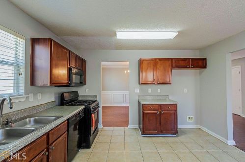 365 Espana St, Atlanta GA  30349-4827 exterior