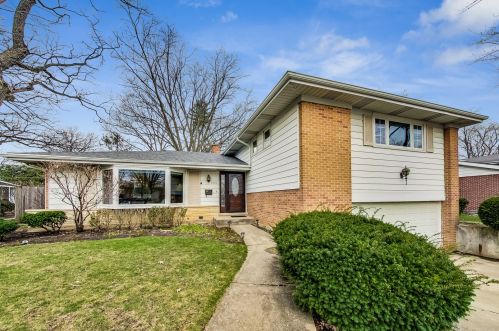 1202 Knollwood Rd, Bannockburn, IL 60015-3338