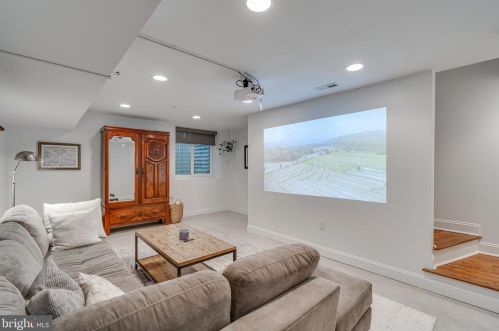 1421 Howard St, Philadelphia PA  19122-3905 exterior