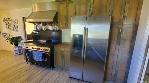 36 Mt Vernon Ave, Riverside CA  92507-1222 exterior