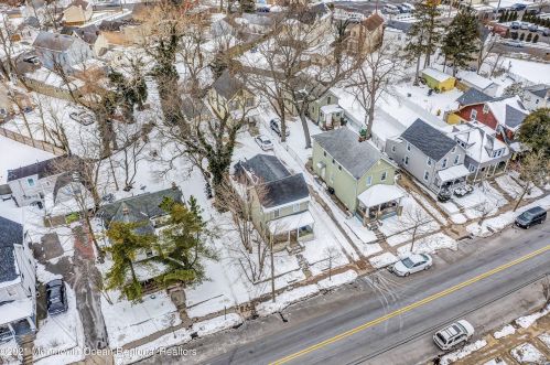 1328 Asbury Ave, Tinton Falls NJ  07712-5731 exterior