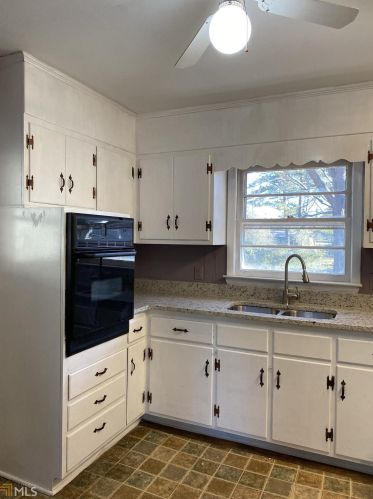 801 Greenhill Dr, Conyers GA  30012-4817 exterior