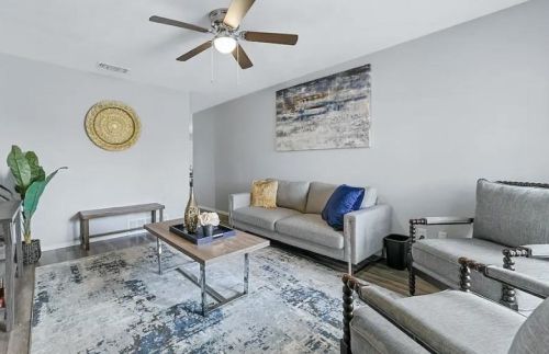 2302 Royal Dr, Garland, TX 75041-2549