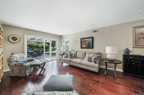 6070 Silverspur Trl, Anaheim CA  92807-4728 exterior