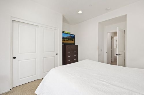 604 Water St, Anaheim CA  92805-4448 exterior