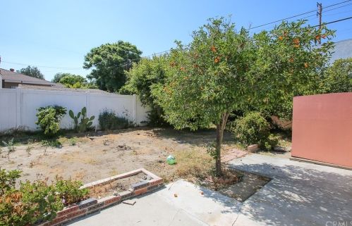 2401 Stanford St, Santa Ana CA  92704-3528 exterior