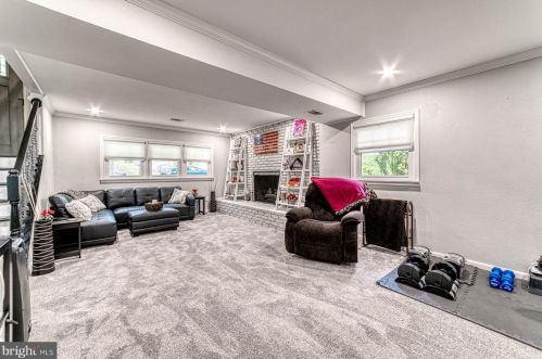 7219 Willow Oak Pl, Springfield VA  22153-1543 exterior
