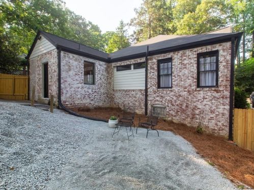 166 Lindbergh Dr, Atlanta GA  30305-3729 exterior