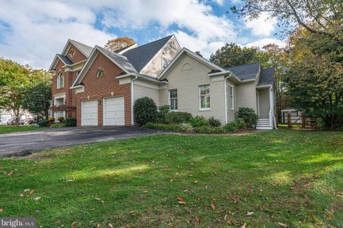 2407 Starcrest Dr, Silver Spring MD 20904-5459 exterior