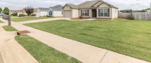 402 Tug Ct, Warner Robins GA  31088-2134 exterior