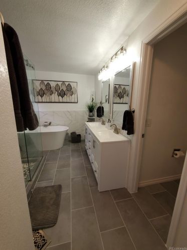 5273 Nepal Way, Aurora CO  80015-6441 exterior