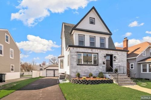 83 Rose St, Wood-Ridge, NJ 07075-2224